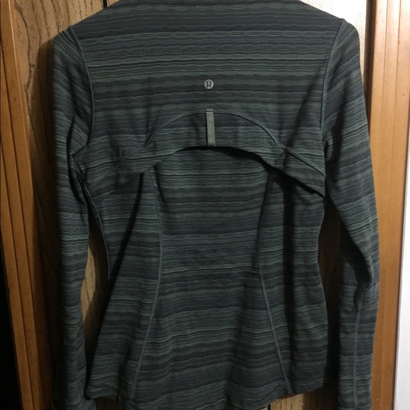 Lululemon define jacket medium - Picture 8 of 8